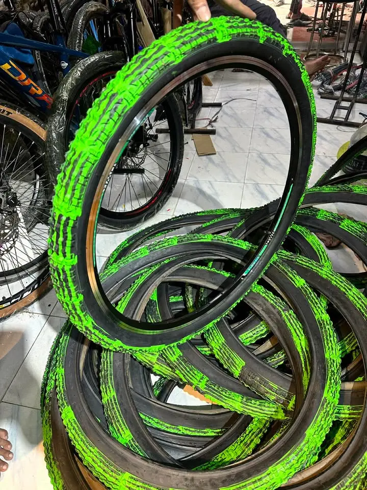 Meghna 26'' colorful tyre