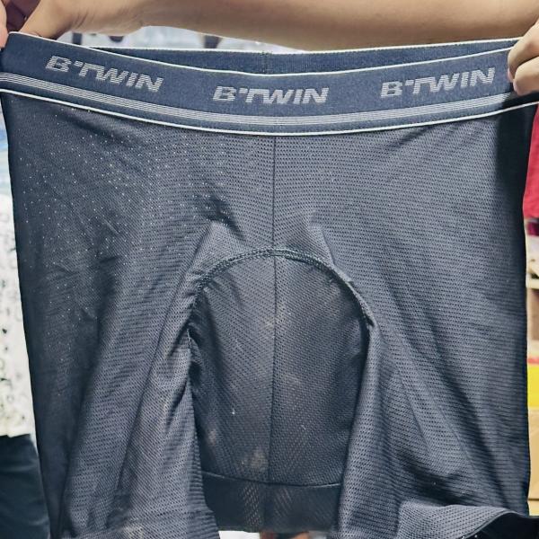 Cycling padded shorts